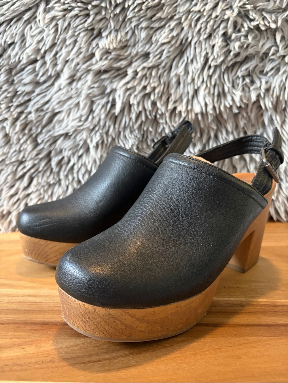 Universal Thread Black Leather Platform Slingback Clogs with Wood-Look Heel